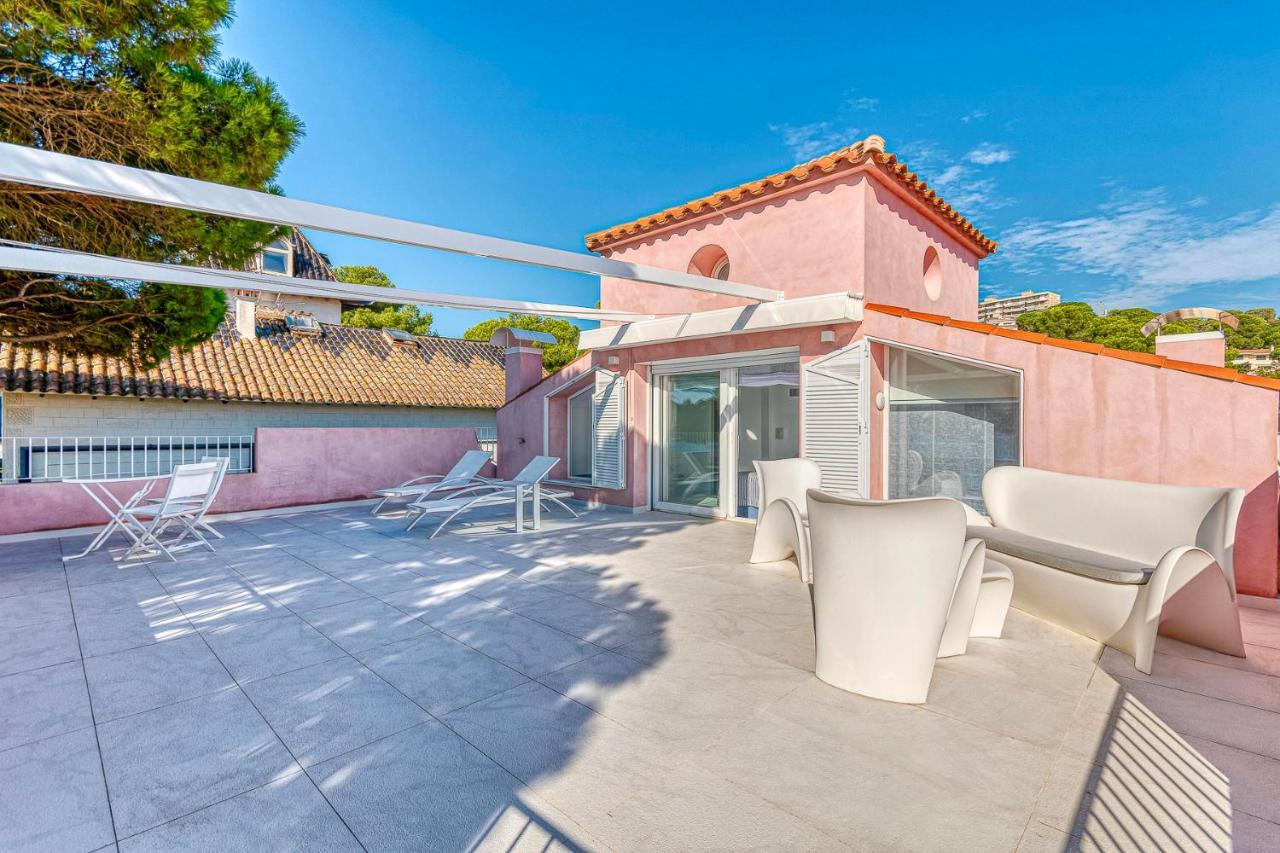 The Pink Elephant Hotel ساغارو المظهر الخارجي الصورة