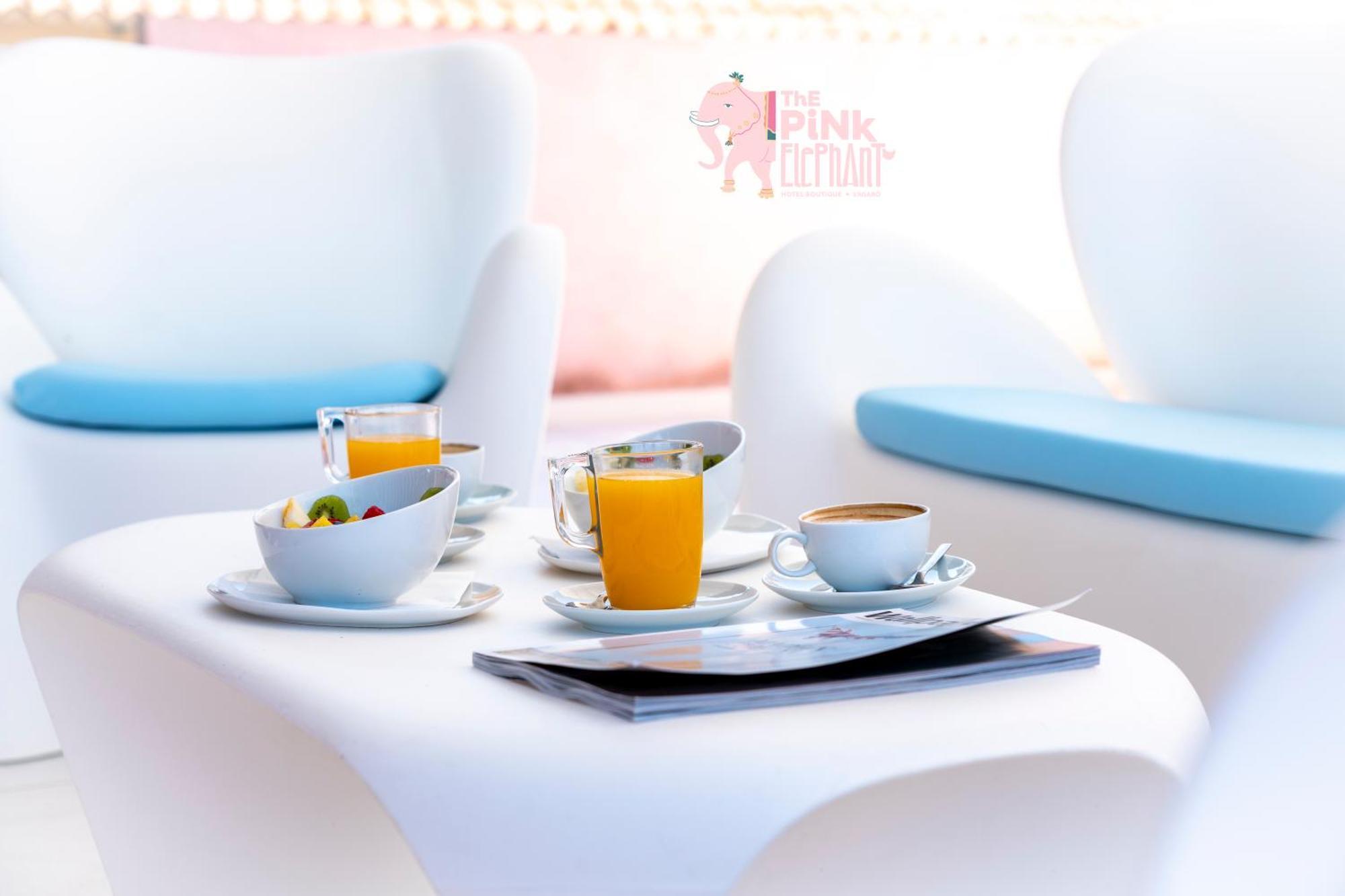 The Pink Elephant Hotel ساغارو المظهر الخارجي الصورة