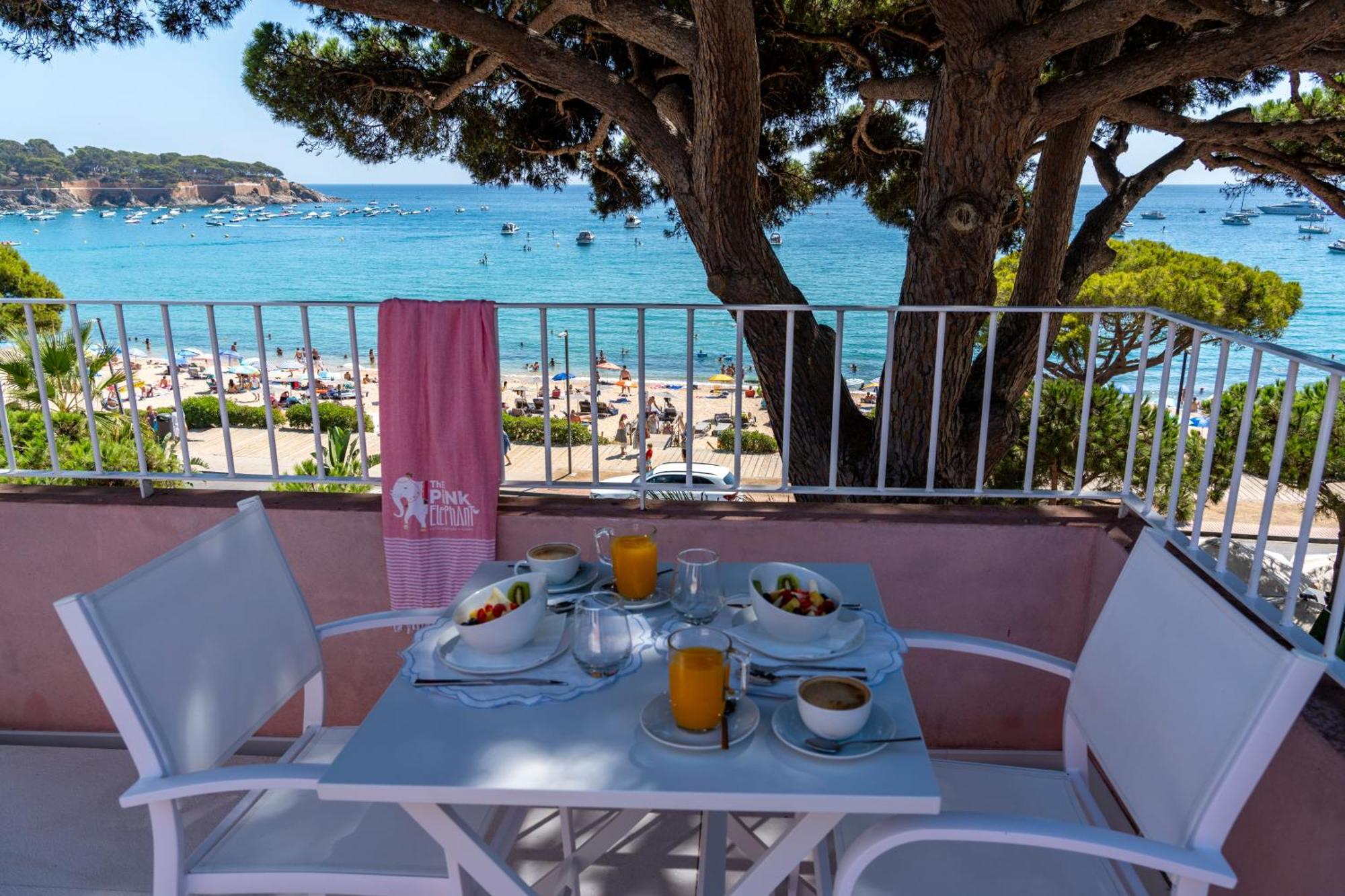 The Pink Elephant Hotel ساغارو المظهر الخارجي الصورة